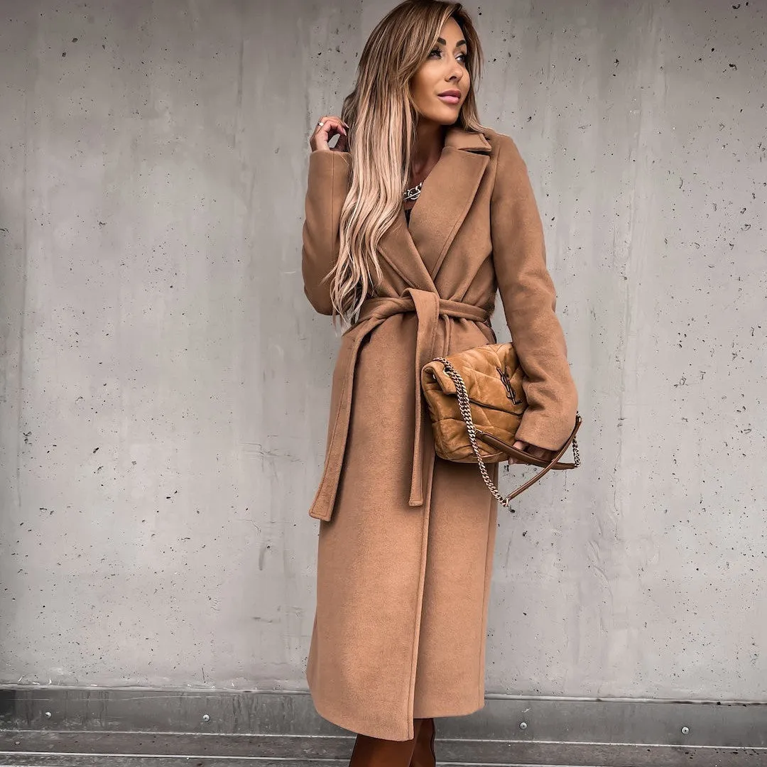 Anne – Fashionable Long Woolen Coat with Lace-Up