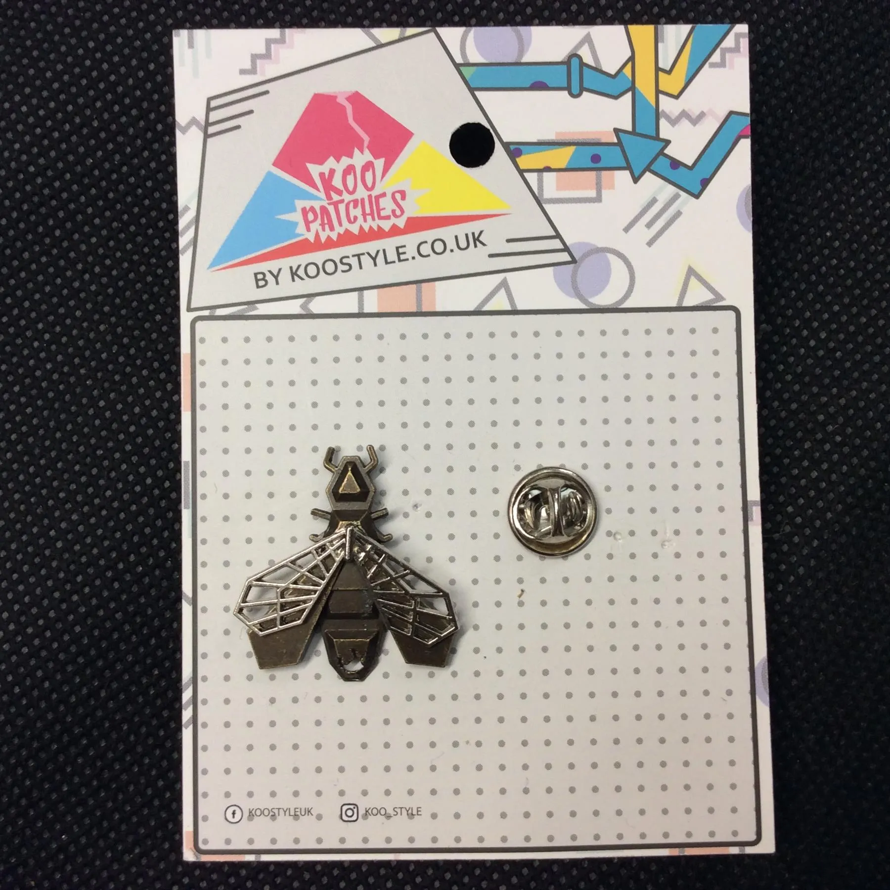 MP0043B - Silver Bee Bug Fly Metal Pin Badge