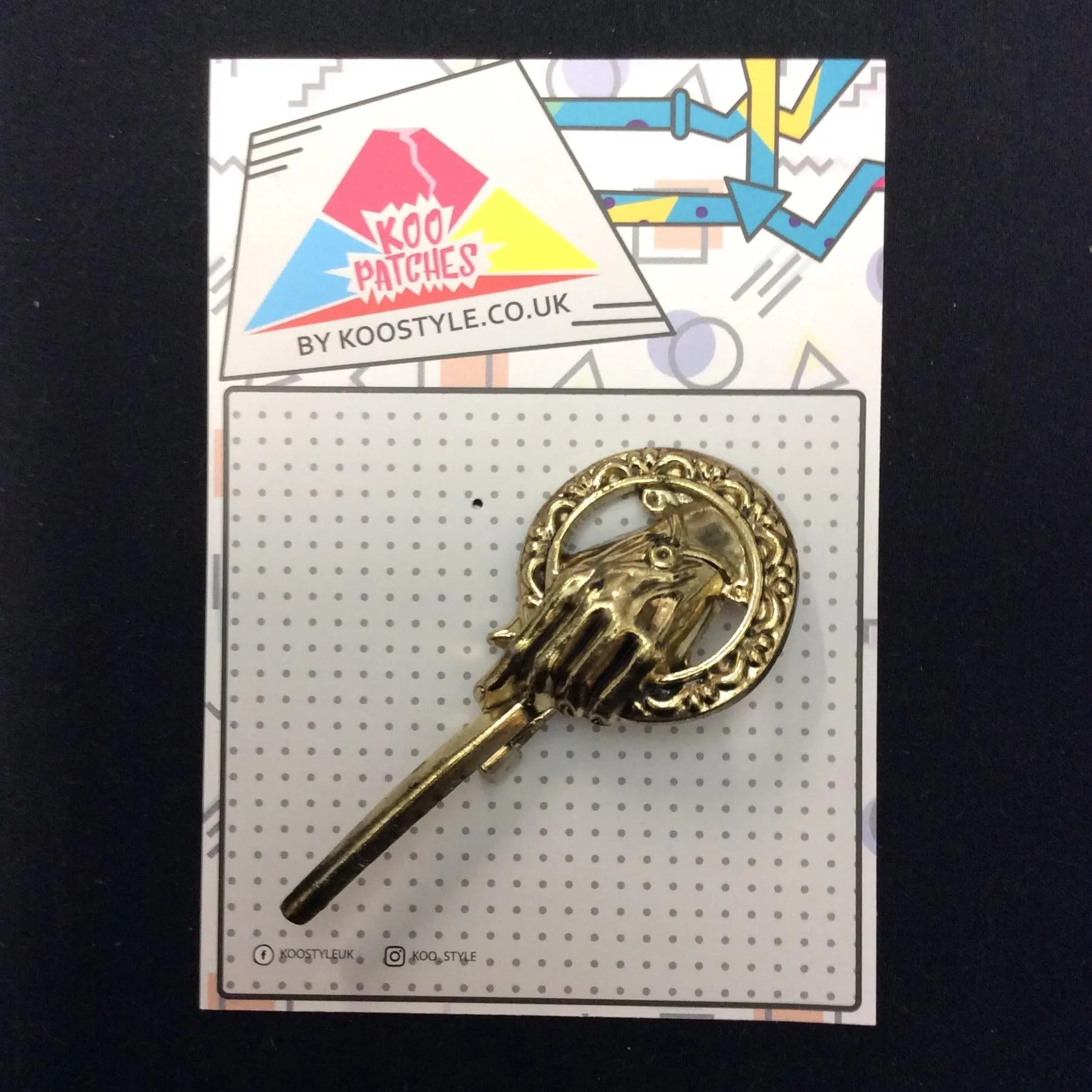 MP0218 - Gold Hand House Emblem Metal Pin Badge